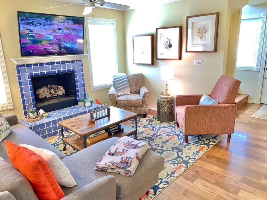 The Comforts' Inn: Mountain Escape Mountainaire Exterior photo